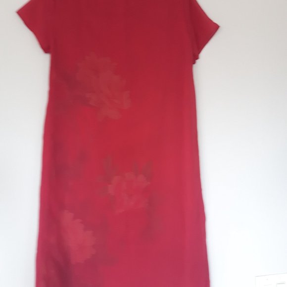 Red Floral Layered Shift Dress - Women - Picture 2 of 3